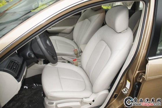 東風(fēng)風(fēng)神A60 2016款 1.5L MT尊貴型